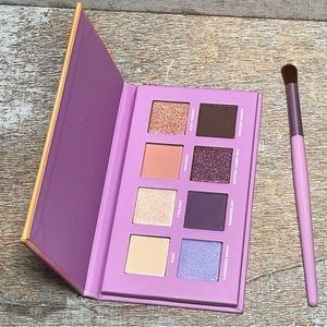 Ulta Beauty Violet Hour Eye Shadow Palette 8 Shades With Brush 0.72g/0.02 oz New